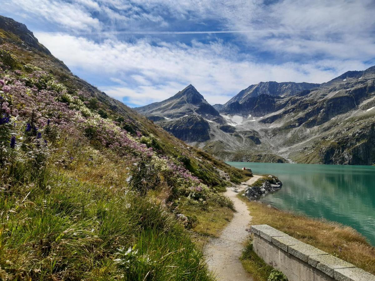Pension Zu Hause Уттендорф Экстерьер фото